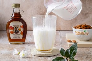 Молочный коктейль с кленовым сиропом Молочный коктейль с кленовым сиропом