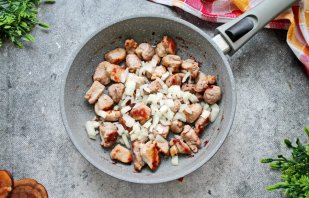 Ячневая каша в горшочке Ячневая каша в горшочке