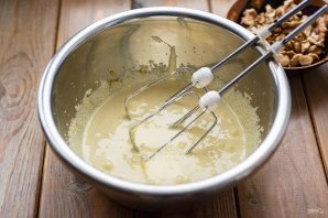 Мороженое с грецким орехом Мороженое с грецким орехом