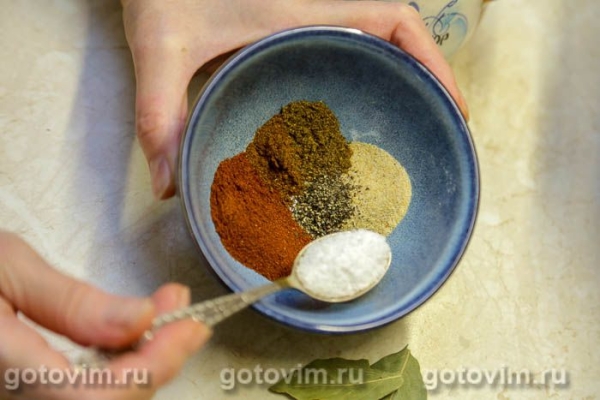 Грудинка закусочная, запеченная в луковой шелухе 