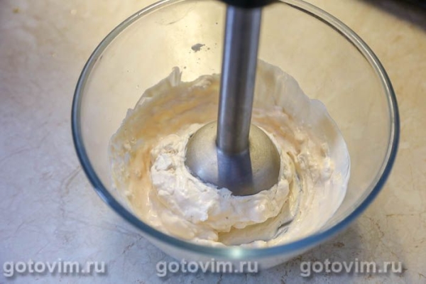 Соус из феты с перцем чили