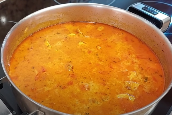 Лёгкий, но невероятно насыщенный: суп с курицей, сельдереем и куркумой. Густой, без бульона, но с мясом! Лёгкий, но невероятно насыщенный: суп с курицей, сельдереем и куркумой. Густой, без бульона, но с мясом!