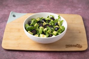 Салат с виноградом и авокадо Салат с виноградом и авокадо