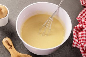 Манник на кефире в мультиварке