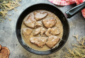 Говяжья печень в банановом соусе Говяжья печень в банановом соусе