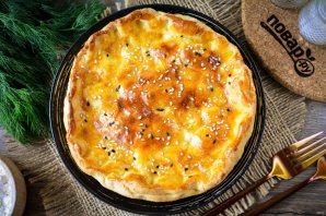 Пирог с курицей из бездрожжевого теста Пирог с курицей из бездрожжевого теста