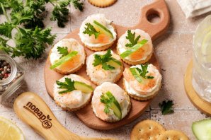 Канапе с креветкой на крекере Канапе с креветкой на крекере