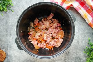 Гречка с тушенкой в мультиварке