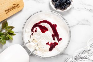 Ежевичное мороженое Ежевичное мороженое