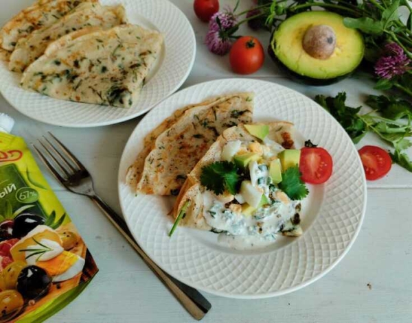 Блинчики с зеленью  и соусом #махеевъ