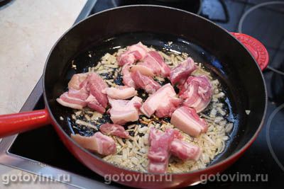 Свинина Тхабо в кокосовом молоке с овощами и рисовой лапшой Свинина Тхабо в кокосовом молоке с овощами и рисовой лапшой