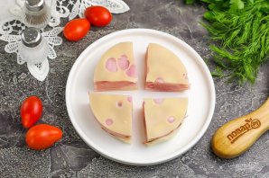 Канапе с сыром и ветчиной