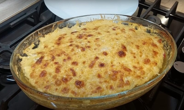 Вкусная кабачковая запеканка: это первое, что я готовлю из кабачков этим летом. Сочное и яркое блюдо