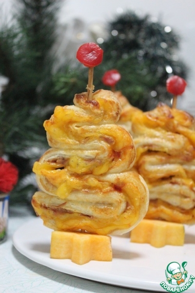 Слойки "Елочки" с тунцом Слойки "Елочки" с тунцом