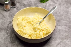 Помидоры под сырной шапочкой Помидоры под сырной шапочкой