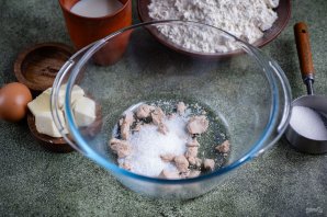 Булочки с миндальным кремом