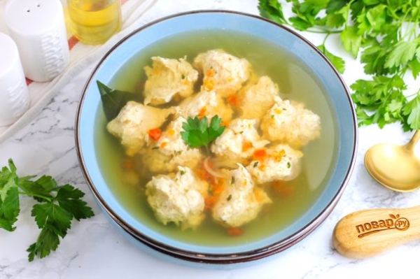 Клецки из куриного филе с луком Клецки из куриного филе с луком