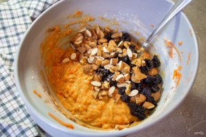 Морковный кекс с орехами Морковный кекс с орехами