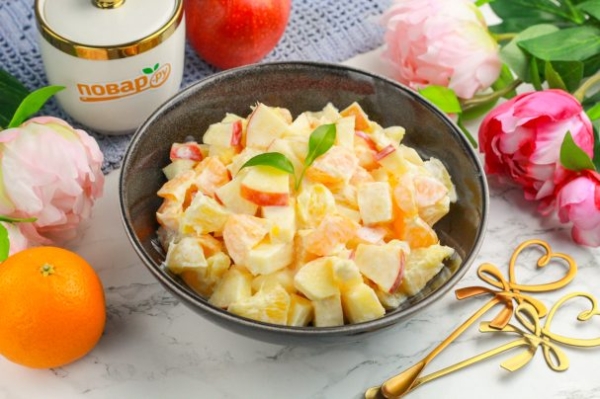 Салат с мандарином, яблоком и апельсином Салат с мандарином, яблоком и апельсином