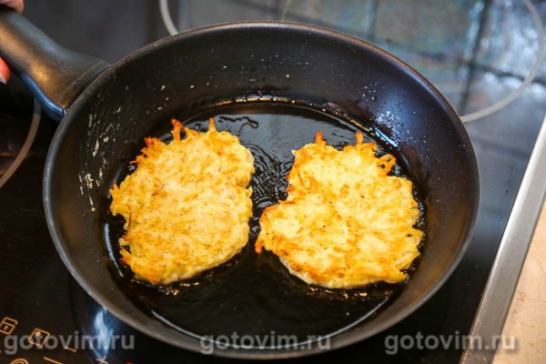 Драники картофельные с фаршем из куриной грудки Драники картофельные с фаршем из куриной грудки