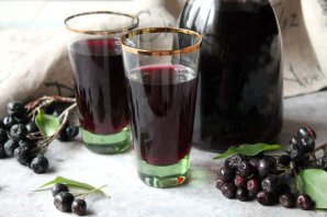 Настойка из черноплодной рябины Настойка из черноплодной рябины