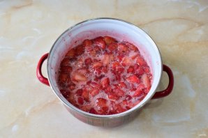 Варенье из клубники с кукурузным крахмалом Варенье из клубники с кукурузным крахмалом