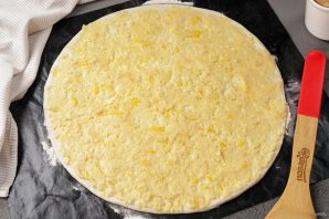 Сладкая пицца с ананасами Сладкая пицца с ананасами