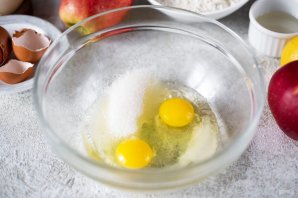 Блинчики с яблоками Блинчики с яблоками