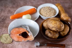 Уха с перловкой