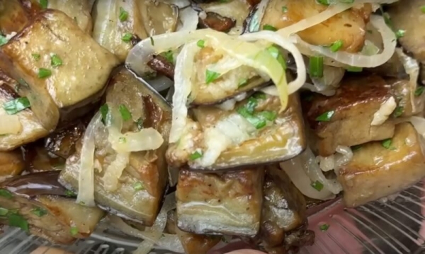 Баклажаны, как грибы. Необычный рецепт: добавьте 1 яйцо и получите блюдо, которое вас удивит