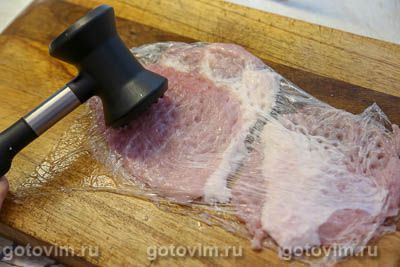 Рулетики из свинины с голубым сыром