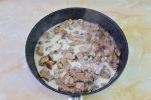 Фрикасе из свинины с грибами Фрикасе из свинины с грибами