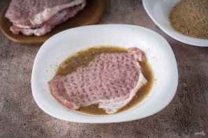 Котлеты отбивные из свинины Котлеты отбивные из свинины