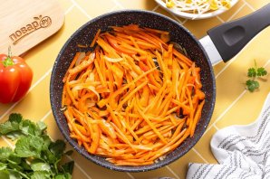 Салат из пророщенной сои по-корейски Салат из пророщенной сои по-корейски