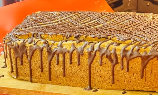 Не просто вкусно, а восхитительно! Рецепт пирога, от которого гости будут без ума &mdash; идеален на каждый день