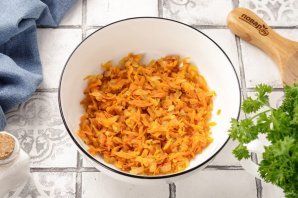 Салат "Обжорка" с колбасой Салат "Обжорка" с колбасой