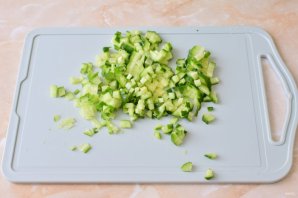 Тарталетки с сыром и огурцом Тарталетки с сыром и огурцом