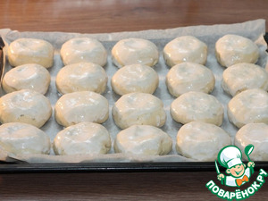 Круглые пирожки с овощами и яйцом Круглые пирожки с овощами и яйцом