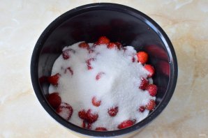 Варенье из клубники в мультиварке Варенье из клубники в мультиварке