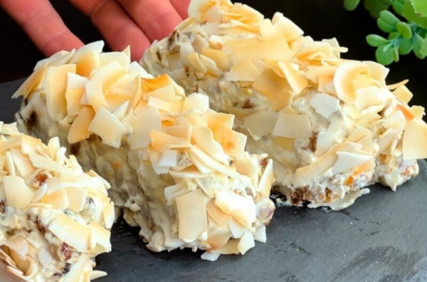 Просто смешайте овсяные хлопья с яблоком и бананом. Самый вкусный полезный домашний десерт Просто смешайте овсяные хлопья с яблоком и бананом. Самый вкусный полезный домашний десерт