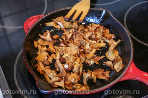 Пицца с лисичками и беконом Пицца с лисичками и беконом