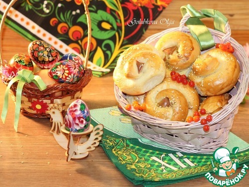 Сладкие пасхальные крученки с изюмом