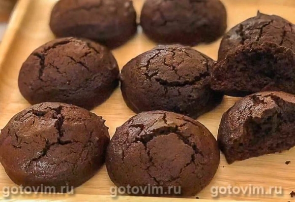 Шоколадное печенье &laquo;Лакомка&raquo; с начинкой из нутеллы