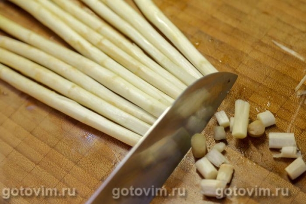 Как почистить и сварить белую спаржу