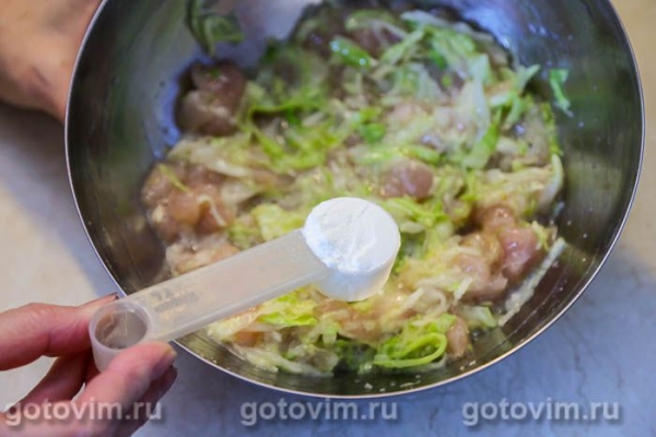 Куриные рубленые котлеты с молодой капустой