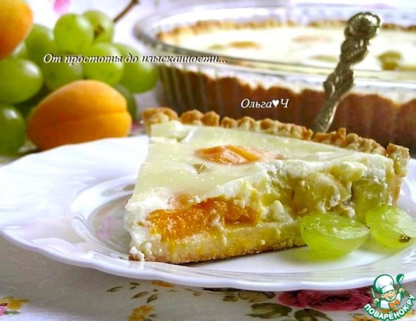 Пирог с абрикосами и виноградом Пирог с абрикосами и виноградом