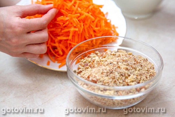 Морковный кекс с орехами Морковный кекс с орехами