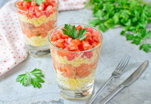 Салат "Нежный" с красной рыбой Салат "Нежный" с красной рыбой