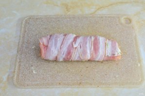 Рулетики из индейки в духовке с начинкой Рулетики из индейки в духовке с начинкой