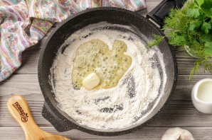 Куриные биточки в сливочном соусе Куриные биточки в сливочном соусе